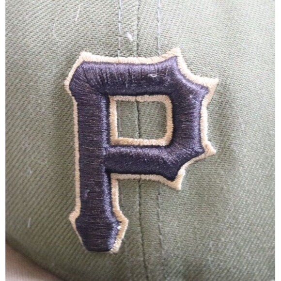 New Era 59FIFTY On-Field Pittsburgh Pirates Green Camo Brim Fitted 6 5/8 Hat USA - Picture 2 of 6
